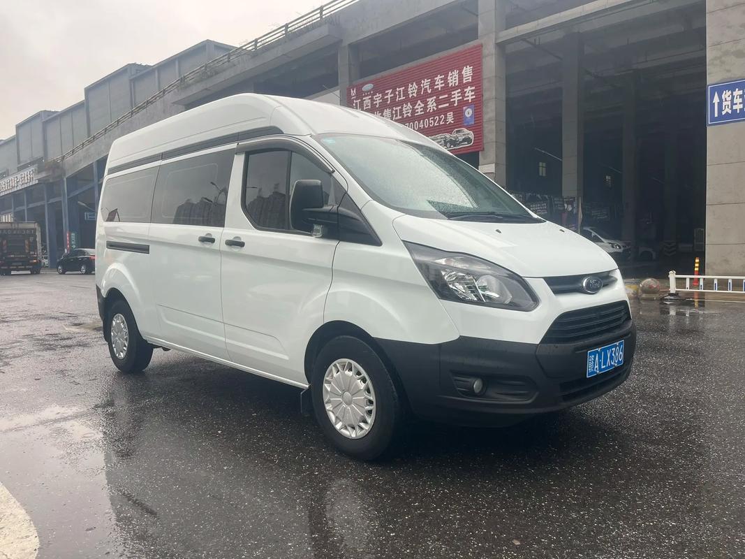 江铃全顺6座柴油报价国6低顶 江铃全顺6座低顶国4多少钱