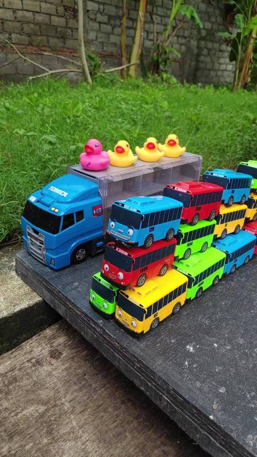 玩具汽车图片(玩具小汽车)