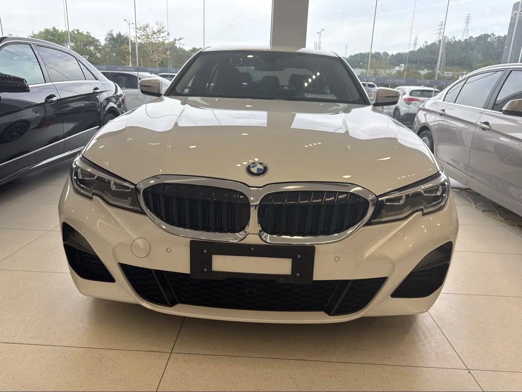 宝马320li落地多少钱/24年宝马320li落地多少钱