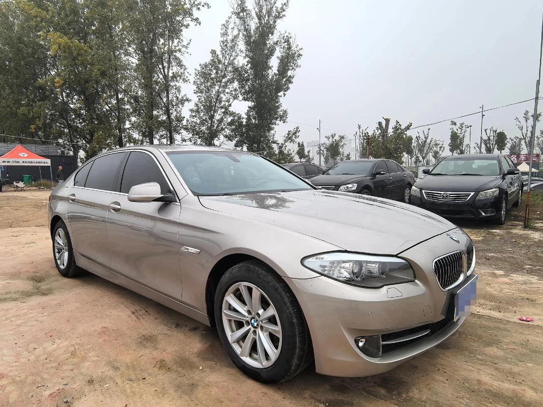 宝马520价格及图片,宝马×8报价和图片